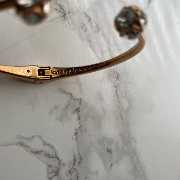 Kate spade lady marmalade open cuff bracelet. Color rose gold . - Picture 7 of 7